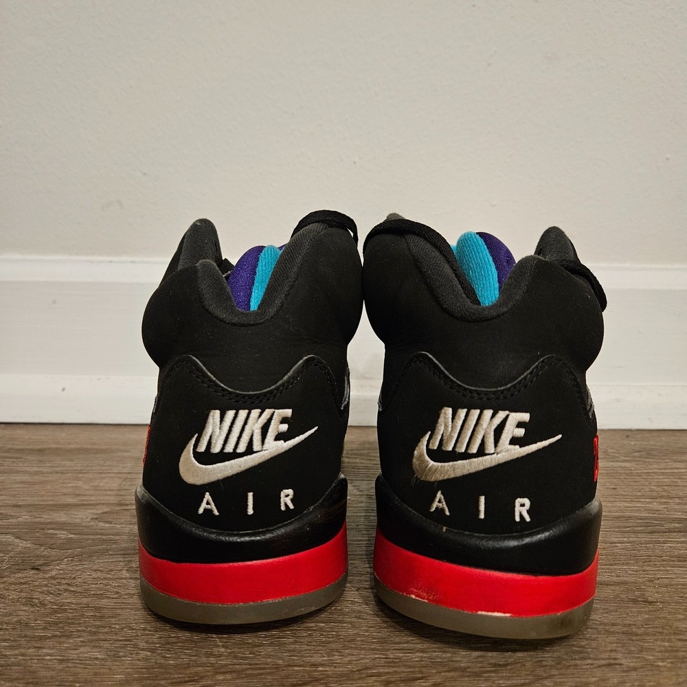 Air Jordan 5 Retro Top 3 Mens 9.5 Black Fire Red Grape CZ1786-001 2020 No Insole - Picture 2 of 14